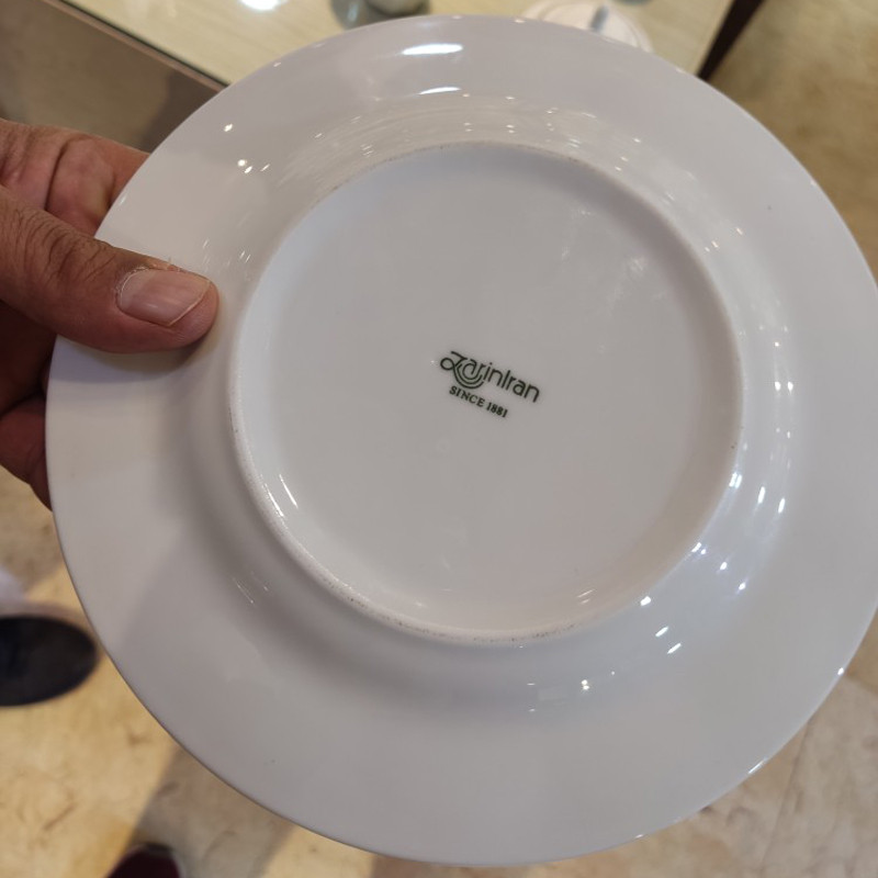 سرویس غذاخوری 83 پارچه چینی زرین ایران مدل یاسمن طرح زرین رزگلد