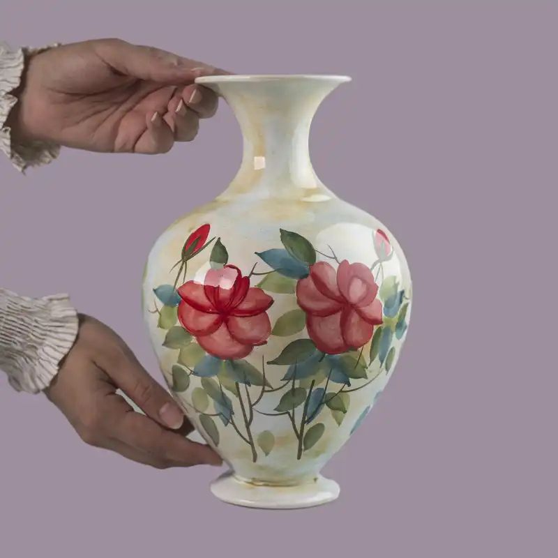 گلدان سفالی طرح نقاشی زیر لعابی کد B-2