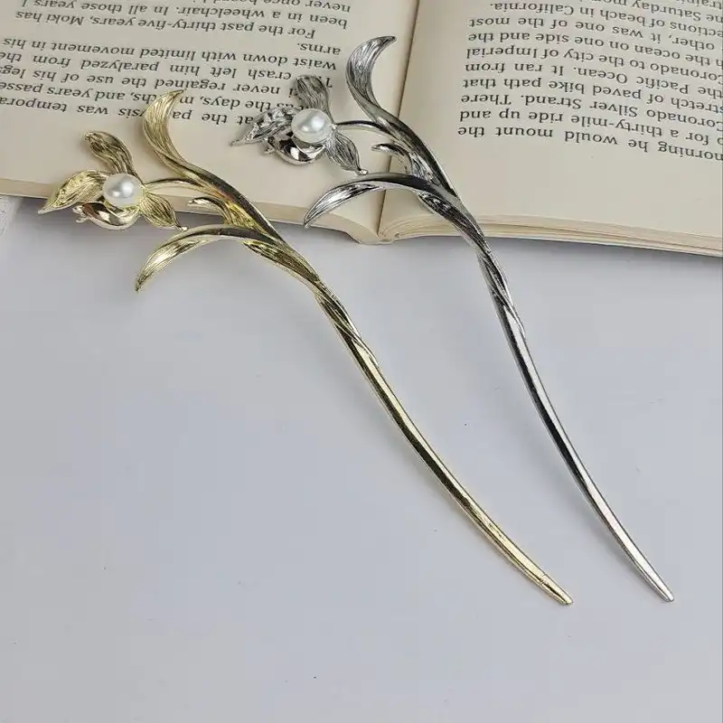 گیره مو زنانه مدل کانزاشی گل مرواریدی کد np41