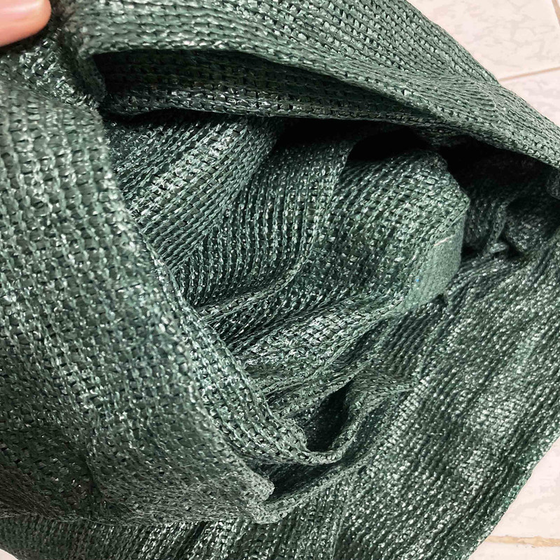 توری شید گلخانه مدل هشتاد درصد ضدآفتاب کد 8/2 طول 8 متر