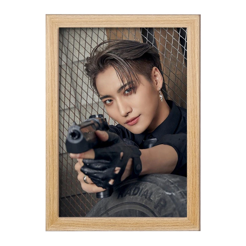 تابلو خندالو مدل سونگهوا گروه ایتیز ATEEZ  کد 21267