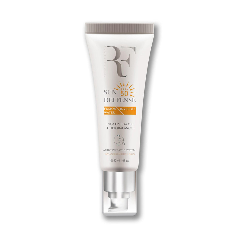 کرم ضد آفتاب بدون رنگ آر.اف رویال فم SPF50 مدل   Fusion water  مناسب برای پوست چرب و مختلط حجم 50 میلی لیتر