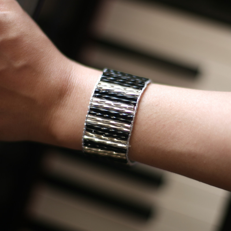 دستبند زنانه مدل آینور