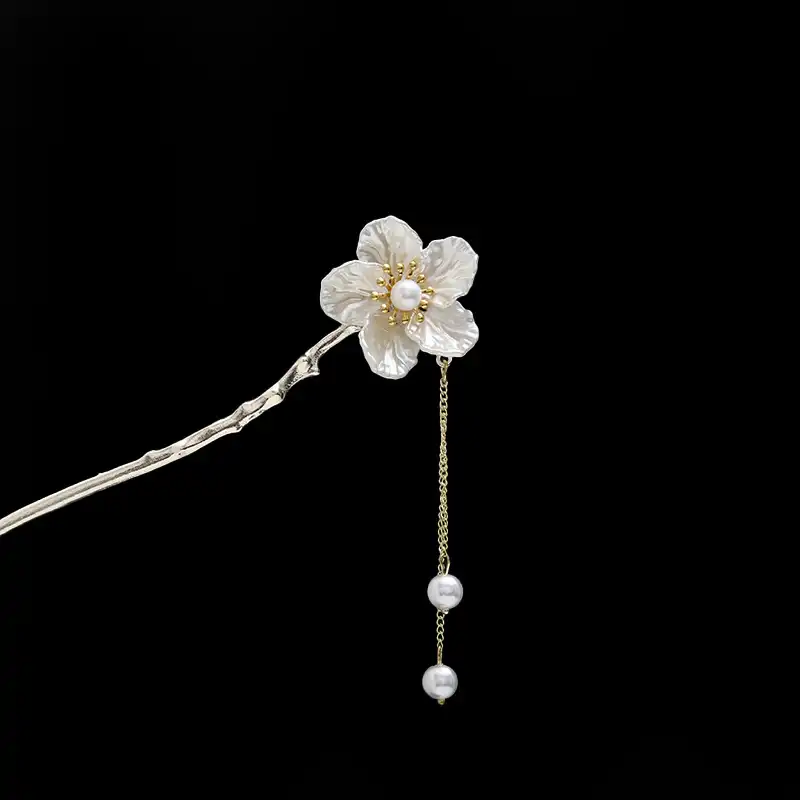 گیره مو زنانه مدل کانزاشی طرح گل کاغذی آویزدار