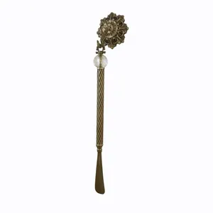 پاشنه کش مدل دیوارکوب ژرویرا کد B1