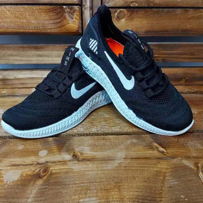 کفش پیاده روی زنانه مدل جورابی کشبافت پیو رنگ مشکی