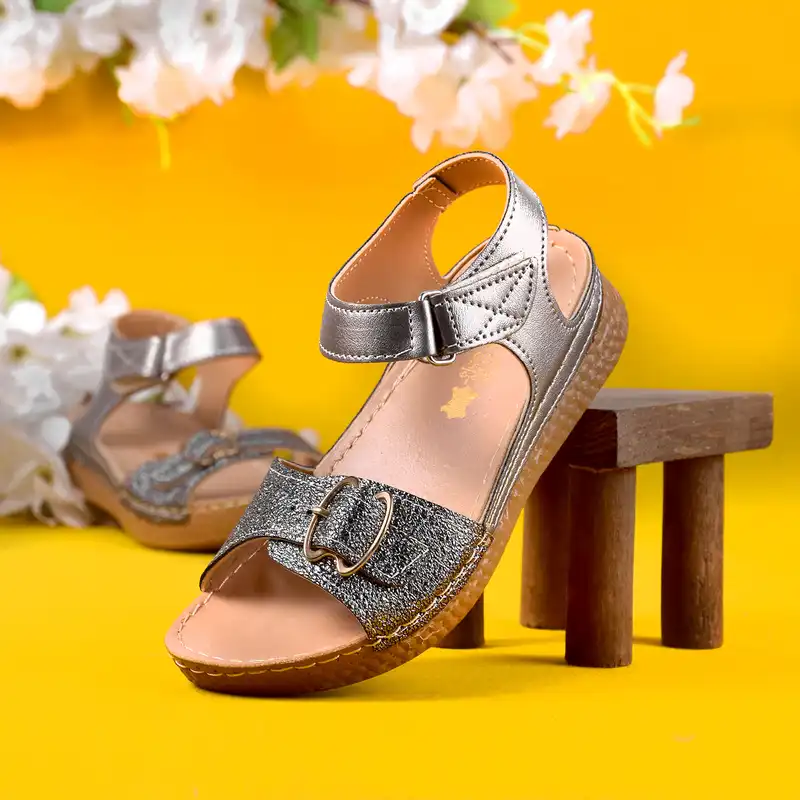 صندل زنانه پاپا مدل S.M.K.2.2.8.4