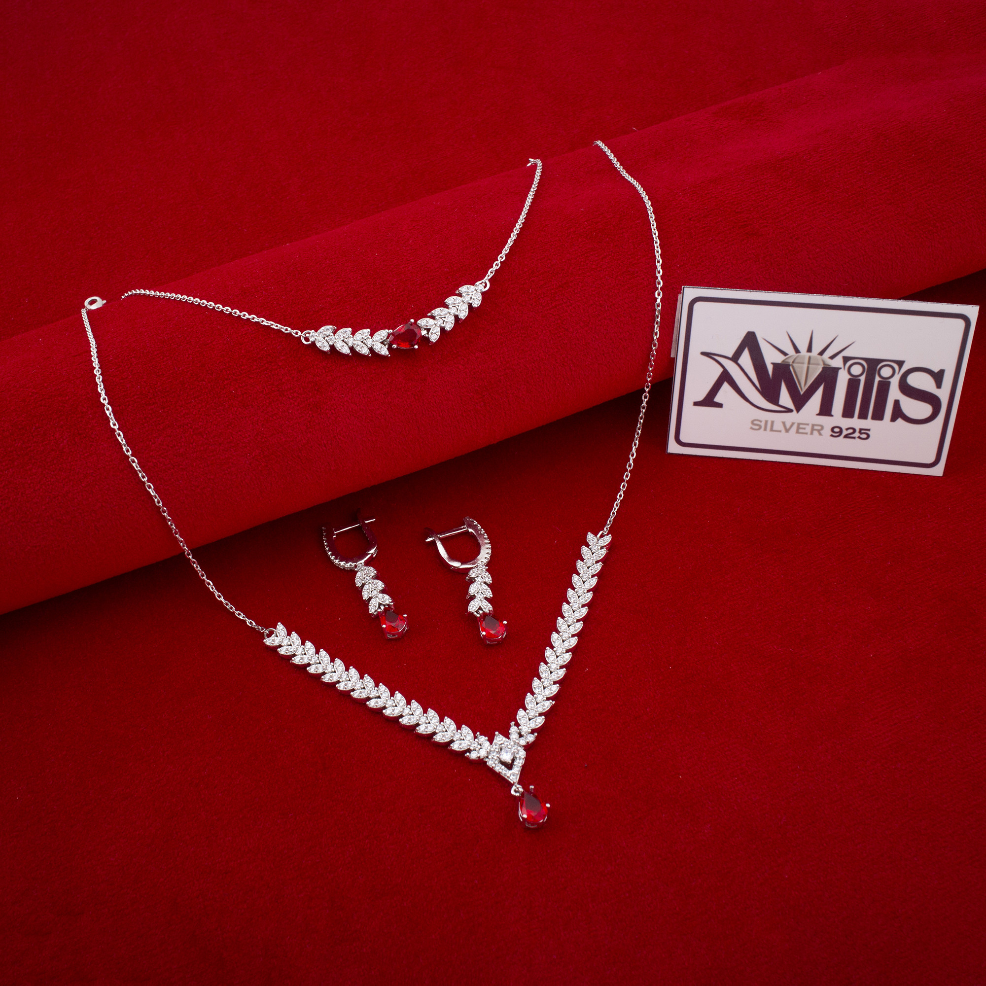 نیم ست نقره زنانه مدل یاقوت AMT-N192