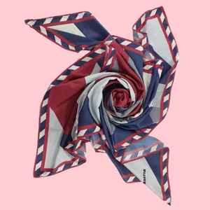 روسری زنانه مدل مانتیلا