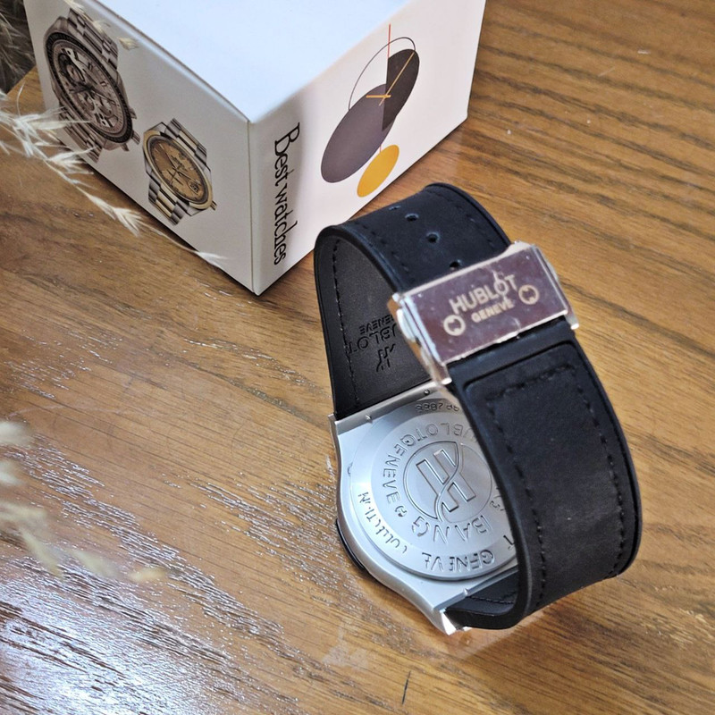 ساعت مچی عقربه‌ای مردانه  مدل اسکلتون Sfm