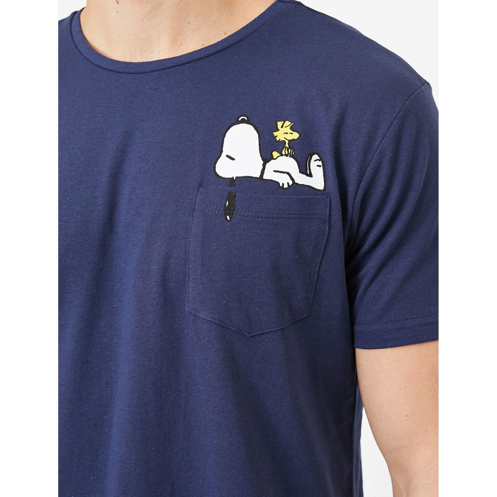 تی شرت آستین کوتاه مردانه کوتون مدل IB954 Snoopy -  - 6