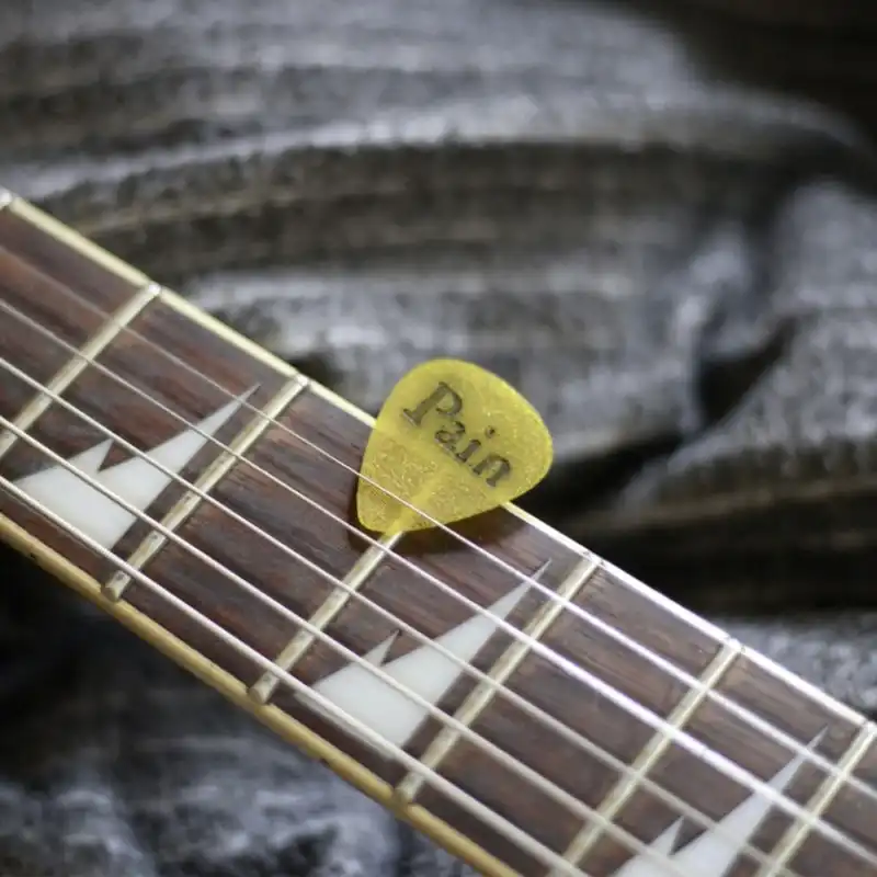 پیک گیتار مدل pain بسته 2 عددی