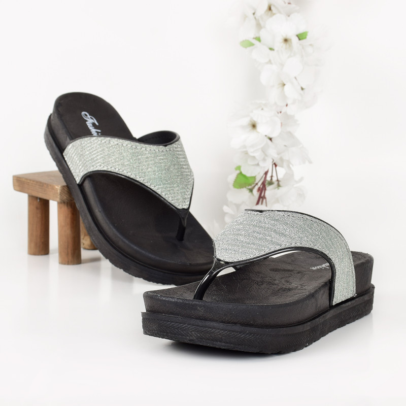 دمپایی لاانگشتی زنانه نیکتا مدل GRN.2361