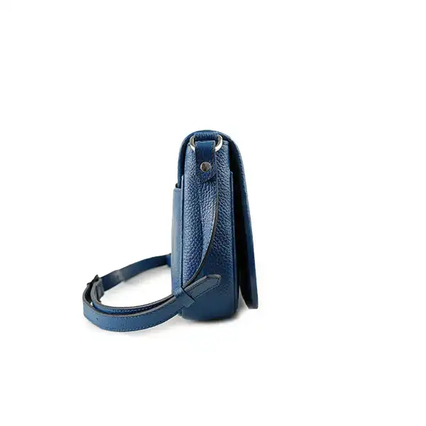 کیف دوشی زنانه آگوست مدل Lima SH 310009