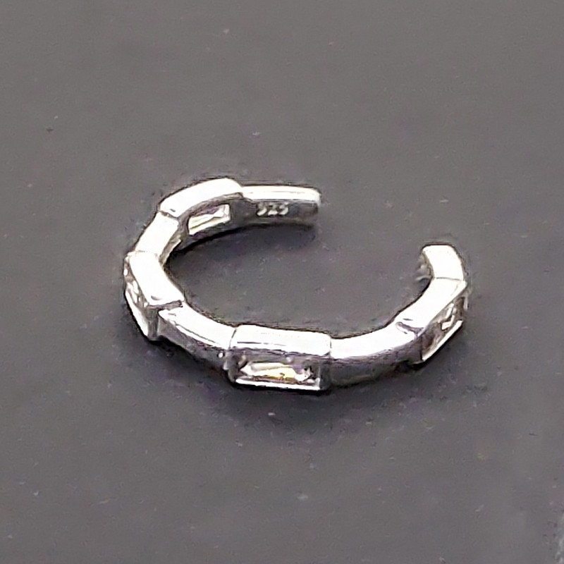 پیرسینگ نقره زنانه سیکس مدل ایرکاف نگین دار  لوکس