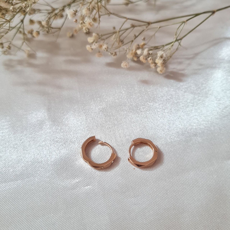 گوشواره زنانه ژوپینگ مدل حلقه ای نگینی گوشواره زنانه ژوپینگ مدل حلقه ای نگینی