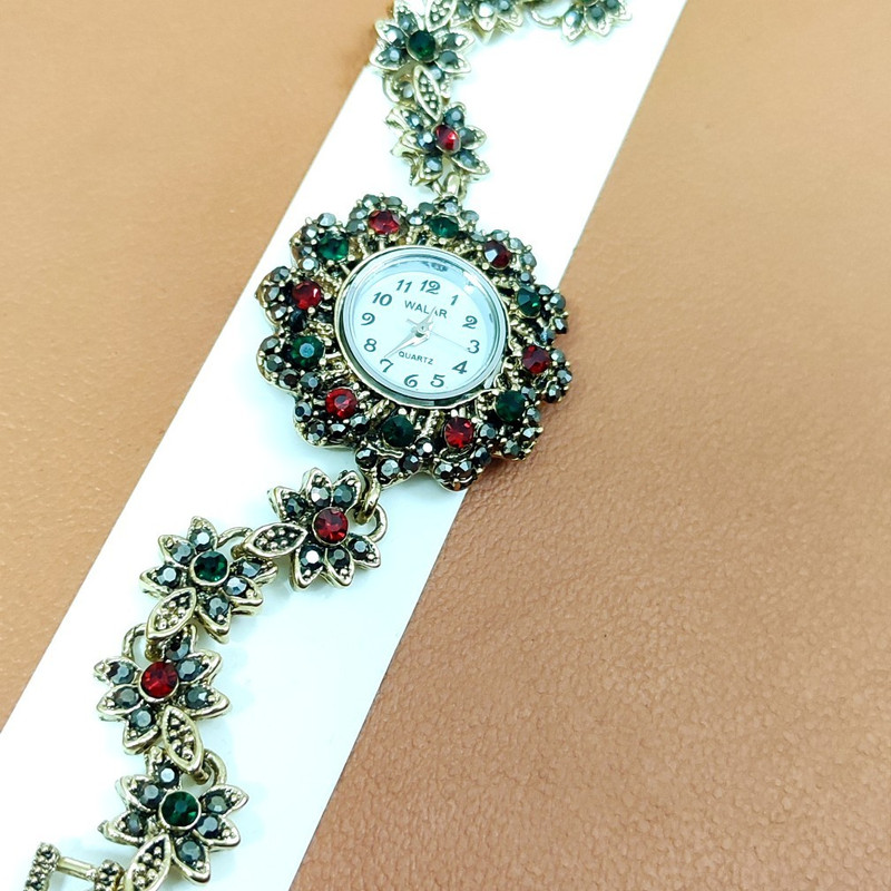 ساعت مچی عقربه ای دخترانه والار مدل W9