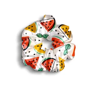 کش مو زنانه مدل اسکرانچی طرح هندوانه یلدایی