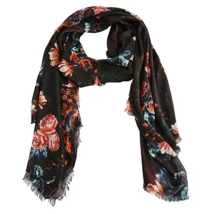 شال زنانه اس.اولیور مدل گلدار کد 39.710.91.3167