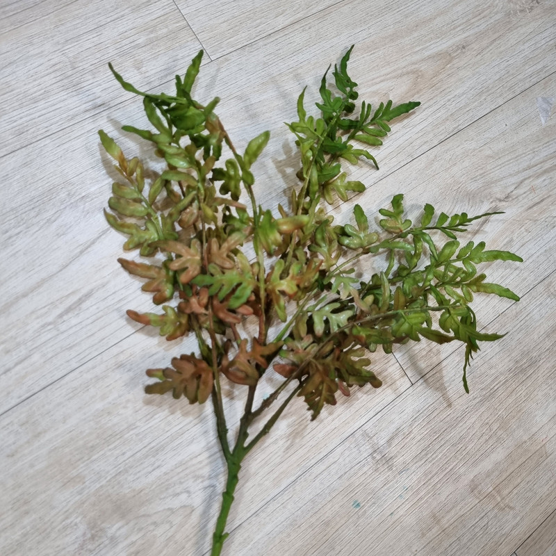 گل مصنوعی مدل شاخه سرخس لمسی