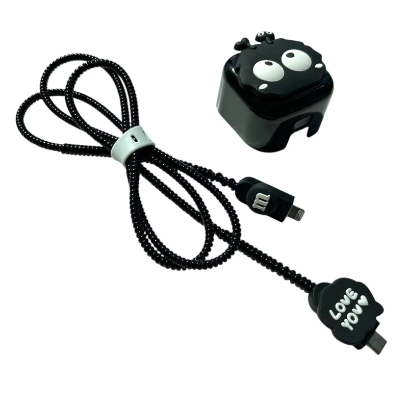 محافظ کابل طرح فانتزی  مدل Chi به همراه محافظ شارژر دیواری مجموعه 5 عددی