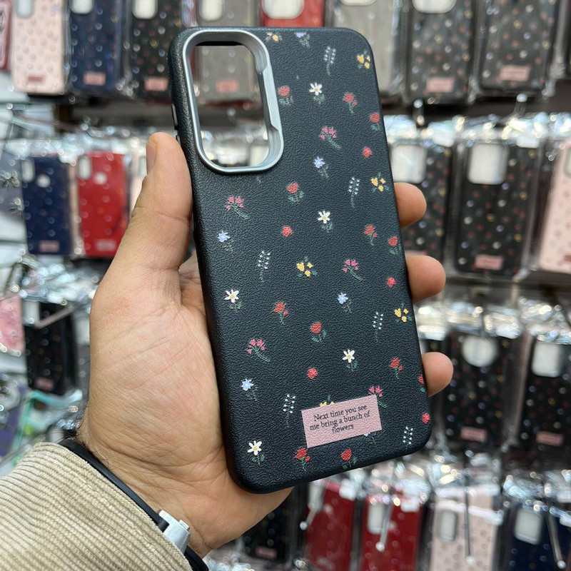 کاور تام قاب مدل گل دار طرح رز مناسب برای گوشی موبایل سامسونگ Galaxy A55