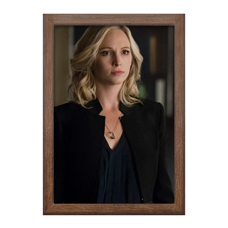 تابلو خندالو طرح کارولاین فوربز خاطرات یک خون آشام  The Vampire Diaries  کد 23687