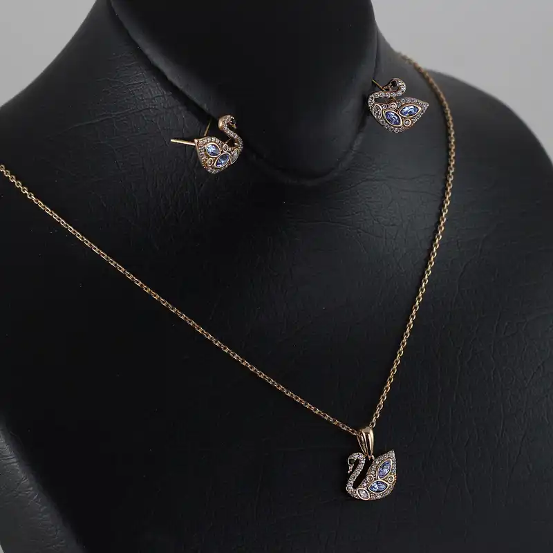 نیم ست زنانه ژوپینگ مدل قو کد se121