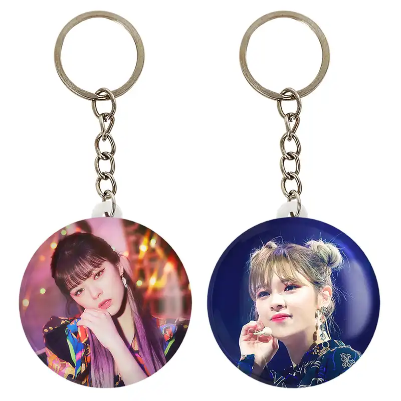 جاکلیدی خندالو مدل جونگیون گروه توایس TWICE کد 1985619864 مجموعه 2 عددی