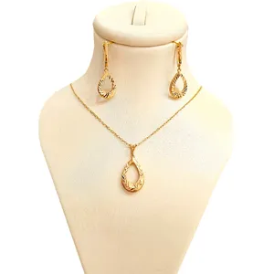 نیم ست طلا 18 عیار زنانه قلب اقیانوس مدل اشک تراش