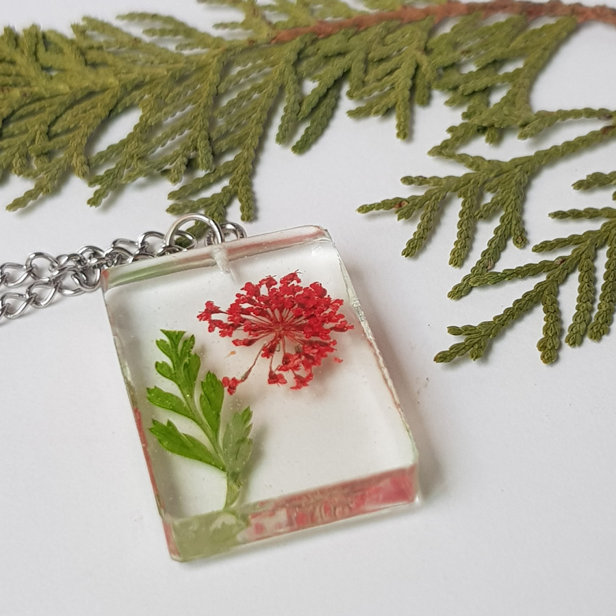 گردنبند دخترانه مدل رزینی گل دار گردنبند دخترانه مدل رزینی گل دار