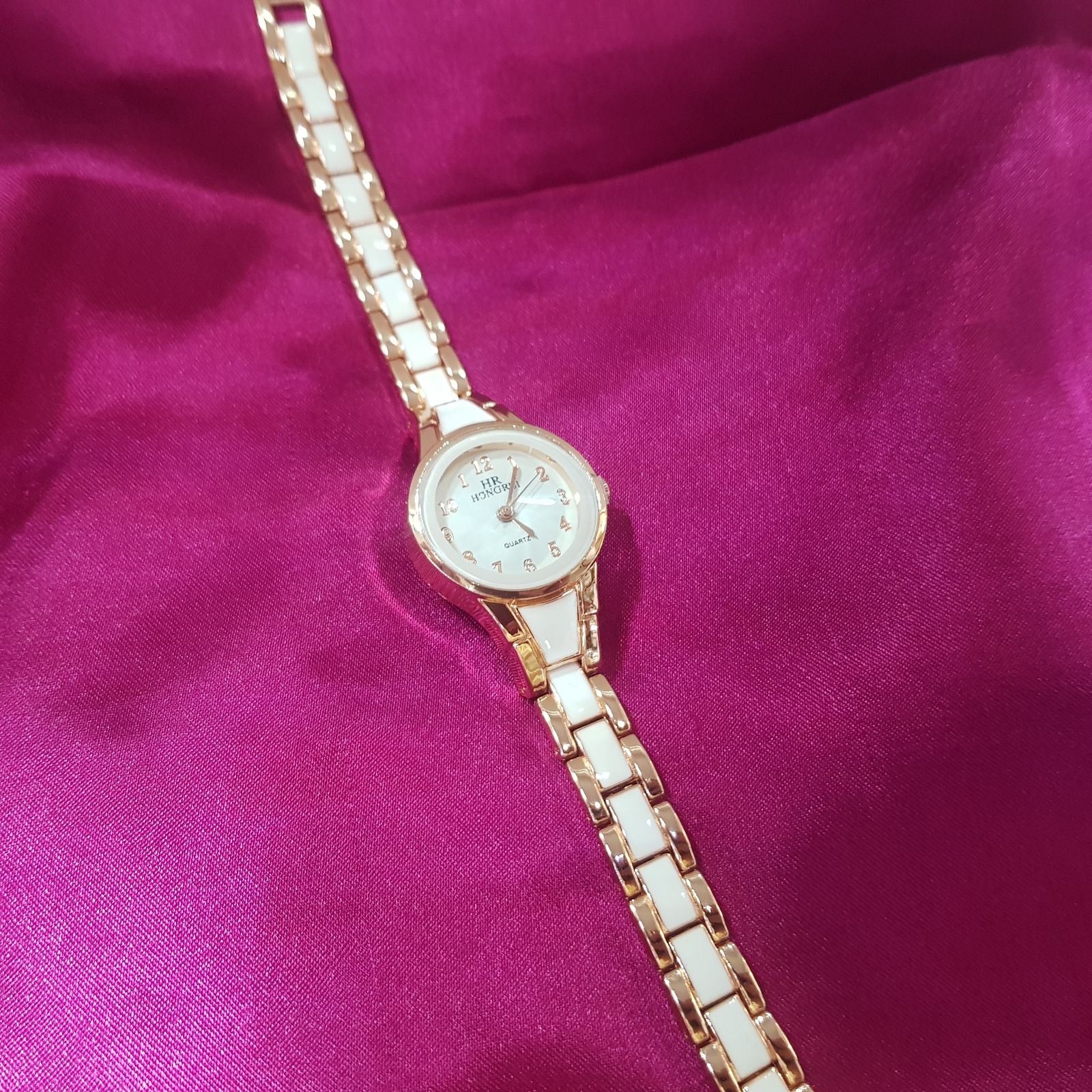 ساعت مچی عقربه ای زنانه مدل فلزی ظریف کد H19 -  - 4