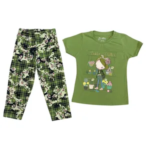 ست تی شرت آستین کوتاه و شلوارک دخترانه مدل گل