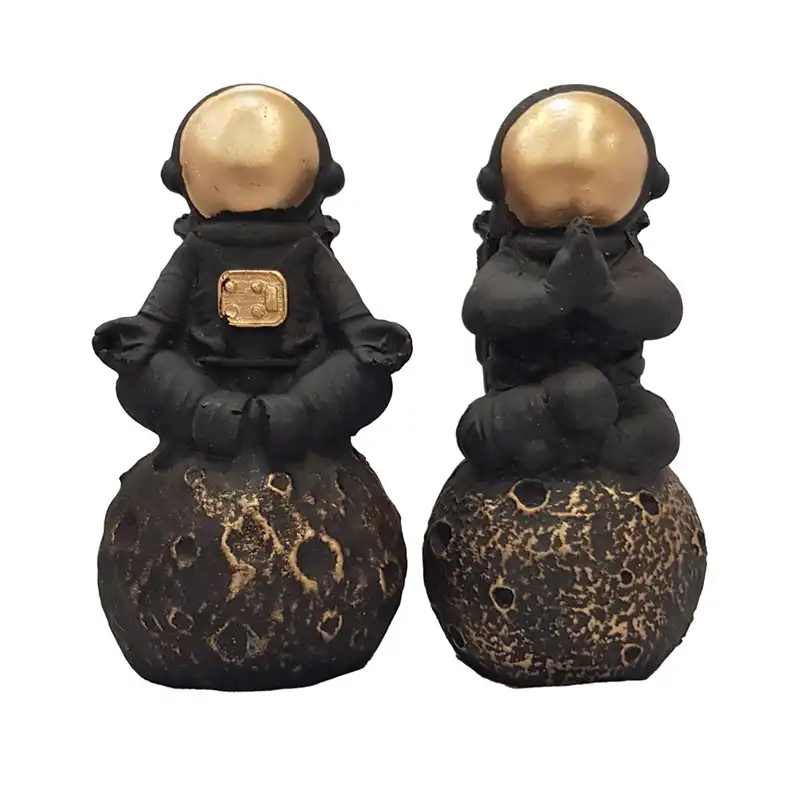 مجسمه مدل فضانورد طرح یوگا یوگین مجموعه 2 عددی