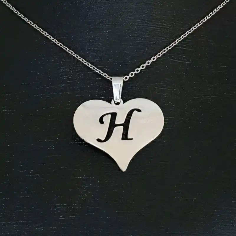 گردنبند مدل قلب H