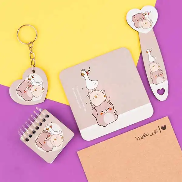 بسته لوازم تحریر مدل دوستان خوشحال بسته 4 عددی