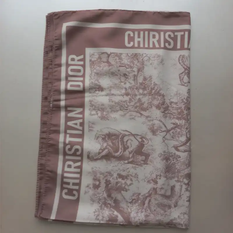 شال زنانه مدل نخی تابستانی حاشیه ساده طبیعت و جنگل کد 23