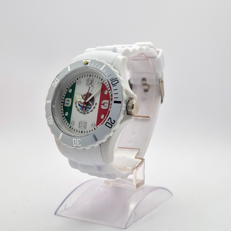 ساعت مچی عقربه ای مدل tcs1001