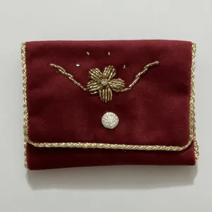 جانماز مدل کیفی مخمل طرح گلدوزی ملیله کد kiko110