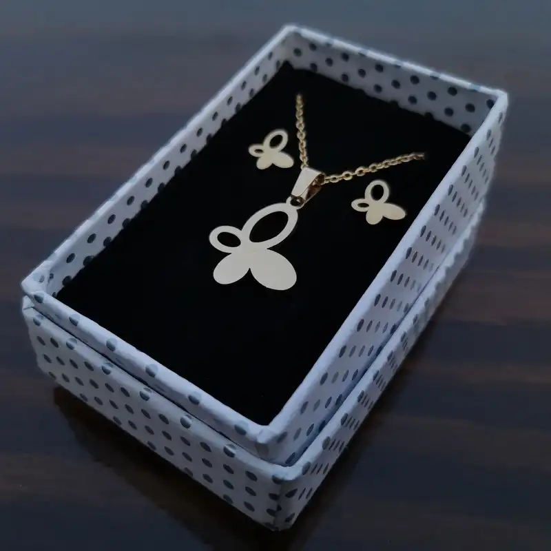 نیم ست زنانه مدل پروانه