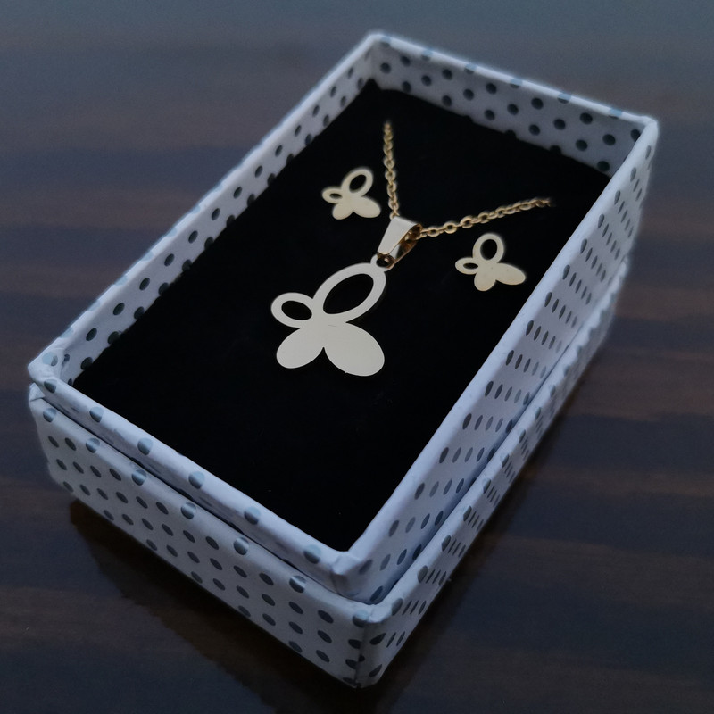 نیم ست زنانه مدل پروانه