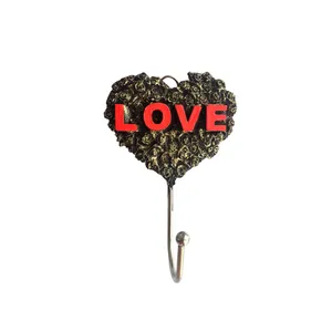 آویز لباس  نفیس گالری مدل love
