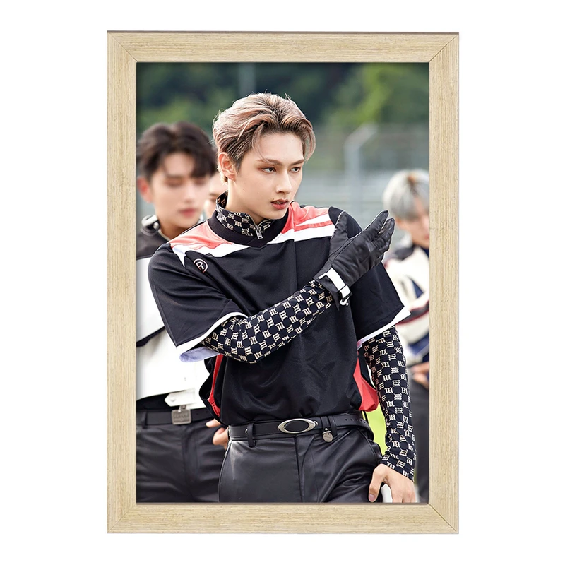 تابلو خندالو مدل جونهی گروه Seventeen  کد 21595