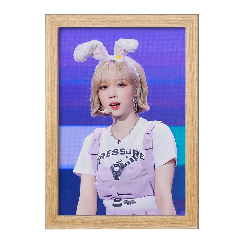 تابلو خندالو مدل وینتر گروه آسپا Aespa  کد 19742