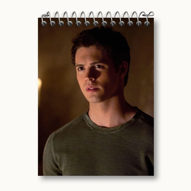 دفتر یادداشت 50 برگ خندالو مدل جرمی گیلبرت خاطرات یک خون آشام The Vampire Diaries کد 23684