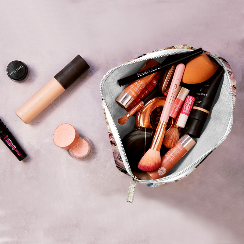 کیف لوازم آرایش زنانه فیوری مدل پرنیان کد fiory 2472 مجموعه 3 عددی به همراه کیف پد و کیف پول