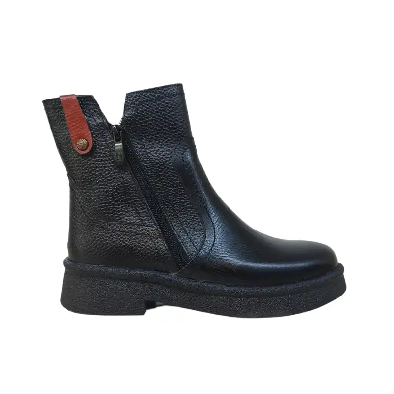 نیم بوت زنانه مدل مانلی پفکی چرم طبیعی رنگ مشکی