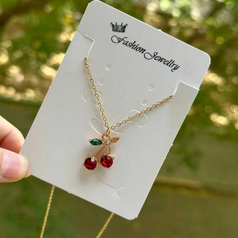 عکس شماره 2 : نیم ست زنانه مدل گیلاس و برگ ظریف کریستالی