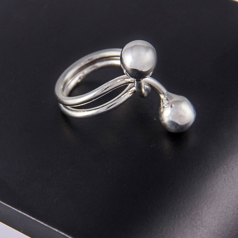 انگشتر نقره زنانه مدل توپی کد NG2680