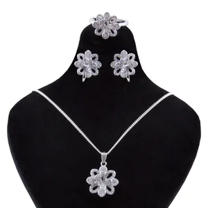     نیم ست نقره زنانه بازرگانی میلادی کد NTR_105